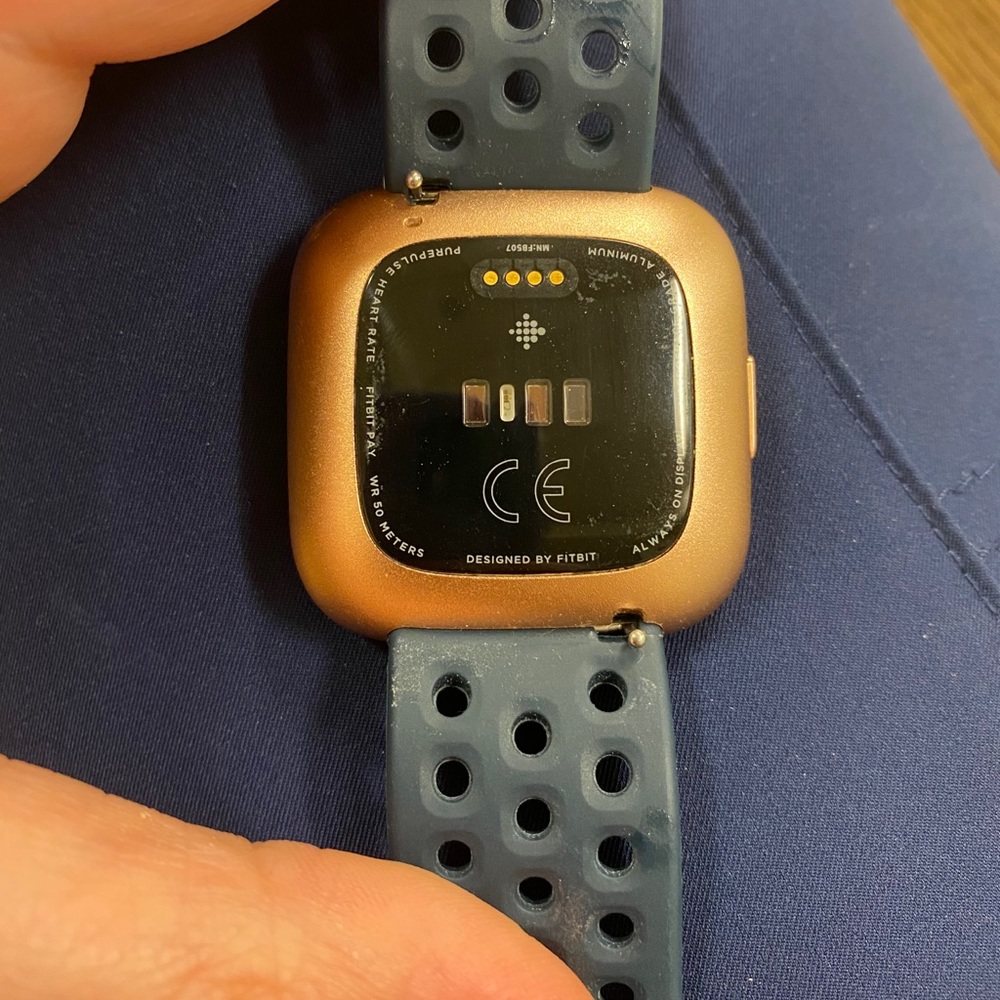 Fitbit versa 2 - Picture 4 of 6
